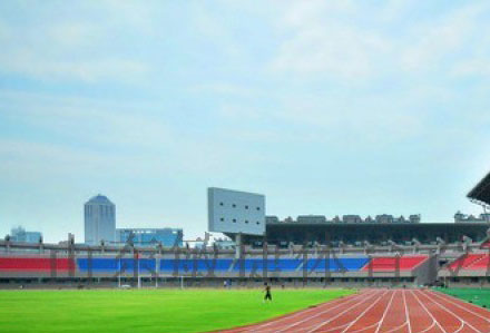 檢測(cè)標(biāo)準(zhǔn)“缺位”，塑膠跑道亂象何時(shí)制止