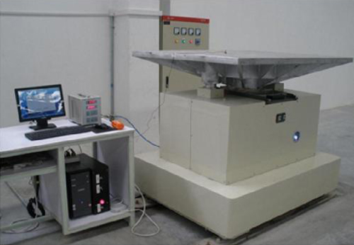 碰撞試驗(yàn)臺(tái)